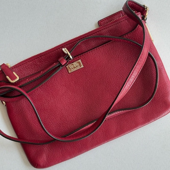 Coach Madison Pebbled Leather East West Swingpack - Picture 2 of 6